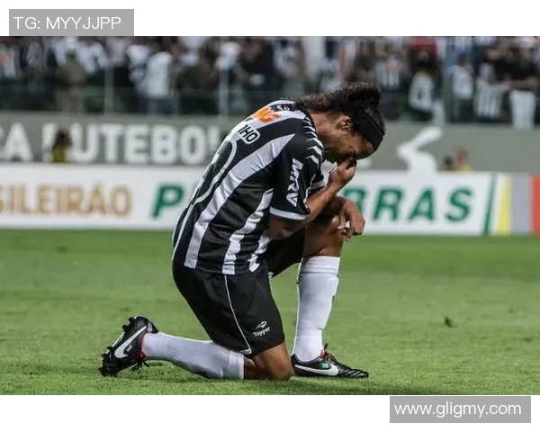 足球明星流泪背后的故事与坚持让人动容的瞬间